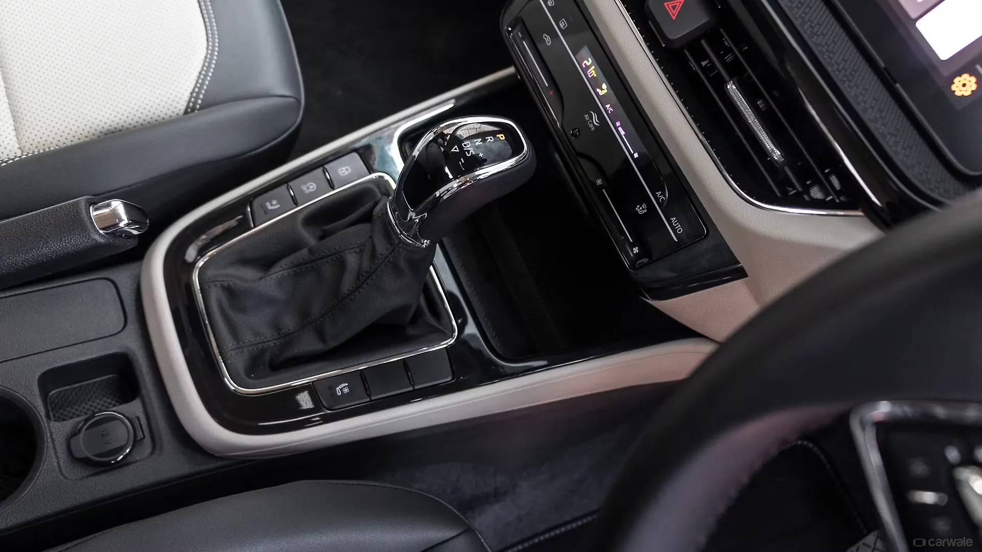 2021 Skoda Slavia Style — photo 7