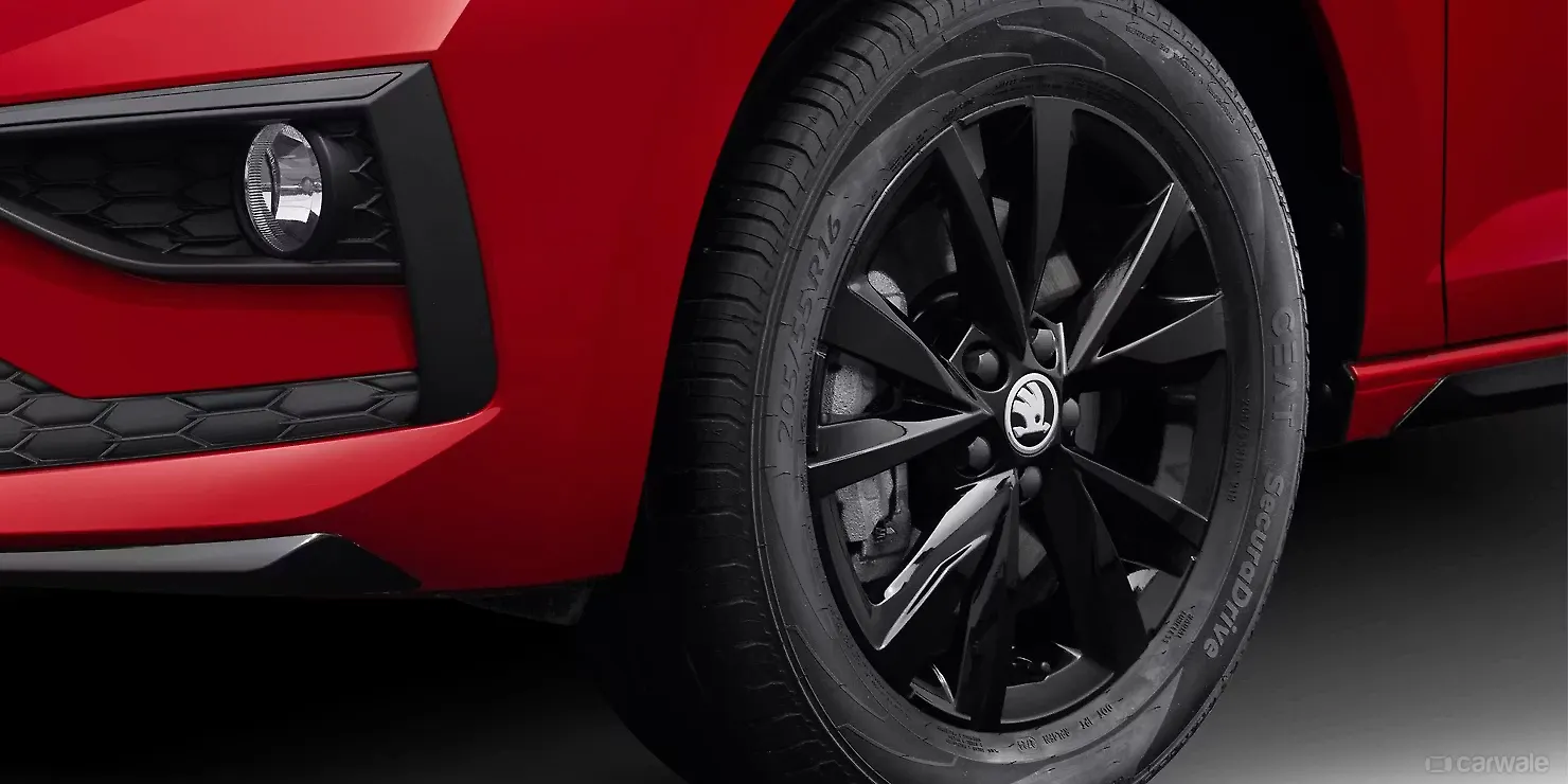 2021 Skoda Slavia Style — photo 4